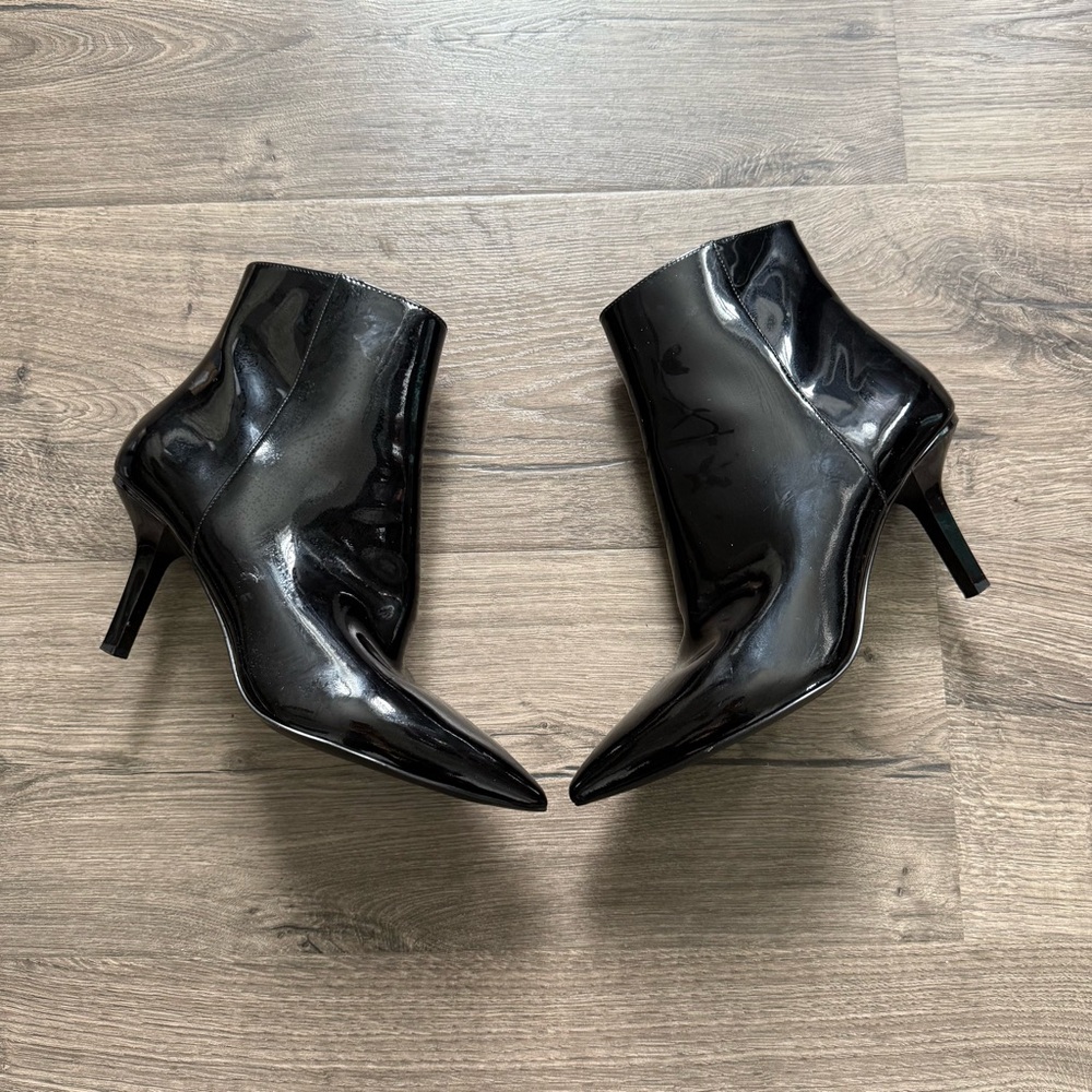 Michael Kors Black Patent Leather Heeled Boots Size 7.5 Women 7 1/2